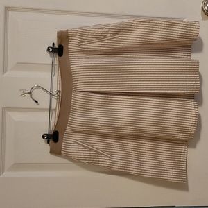 Banana Republic Seer Sucker mini skirt, size 8
